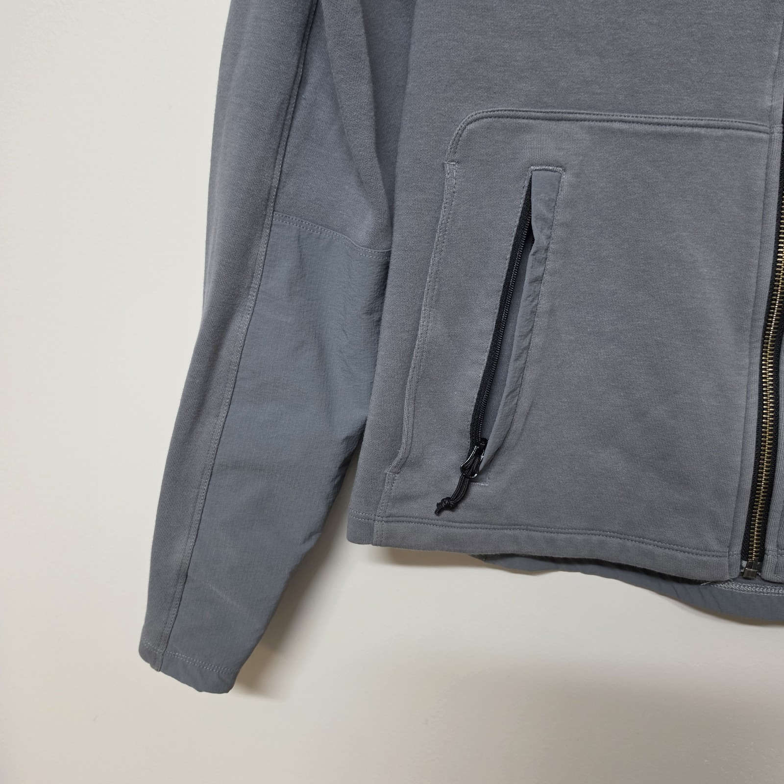 Chrome Industries Jacket Men M Full Zip Hoodie Technical Fleece Cycling Gray — image 8 of 8